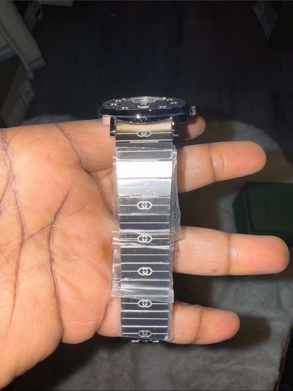 Gucci Black and Silver Striped Dial Bracelet Watch - Picture 3 of 7